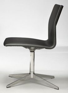 FOUR CAST LOUNGE