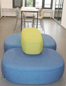 Ø Lounge